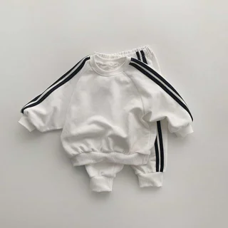 Спортивный костюм для малыша. Модель DM-3683 - миниатюра 4