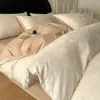 Молочно-белый узор