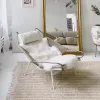 Белая рама, белая подушка