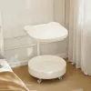 Молочно-белый и белый