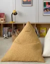 Жёлтый, с улыбкой