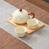 Глянцево-жёлтый, коричневая ручка