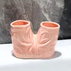 Розовый