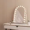белый
