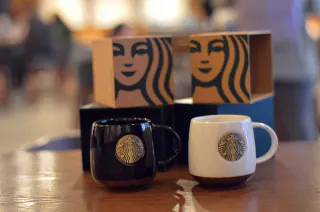 Чашка Starbucks. Модель 1-369 - миниатюра 4