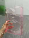 Розовый
